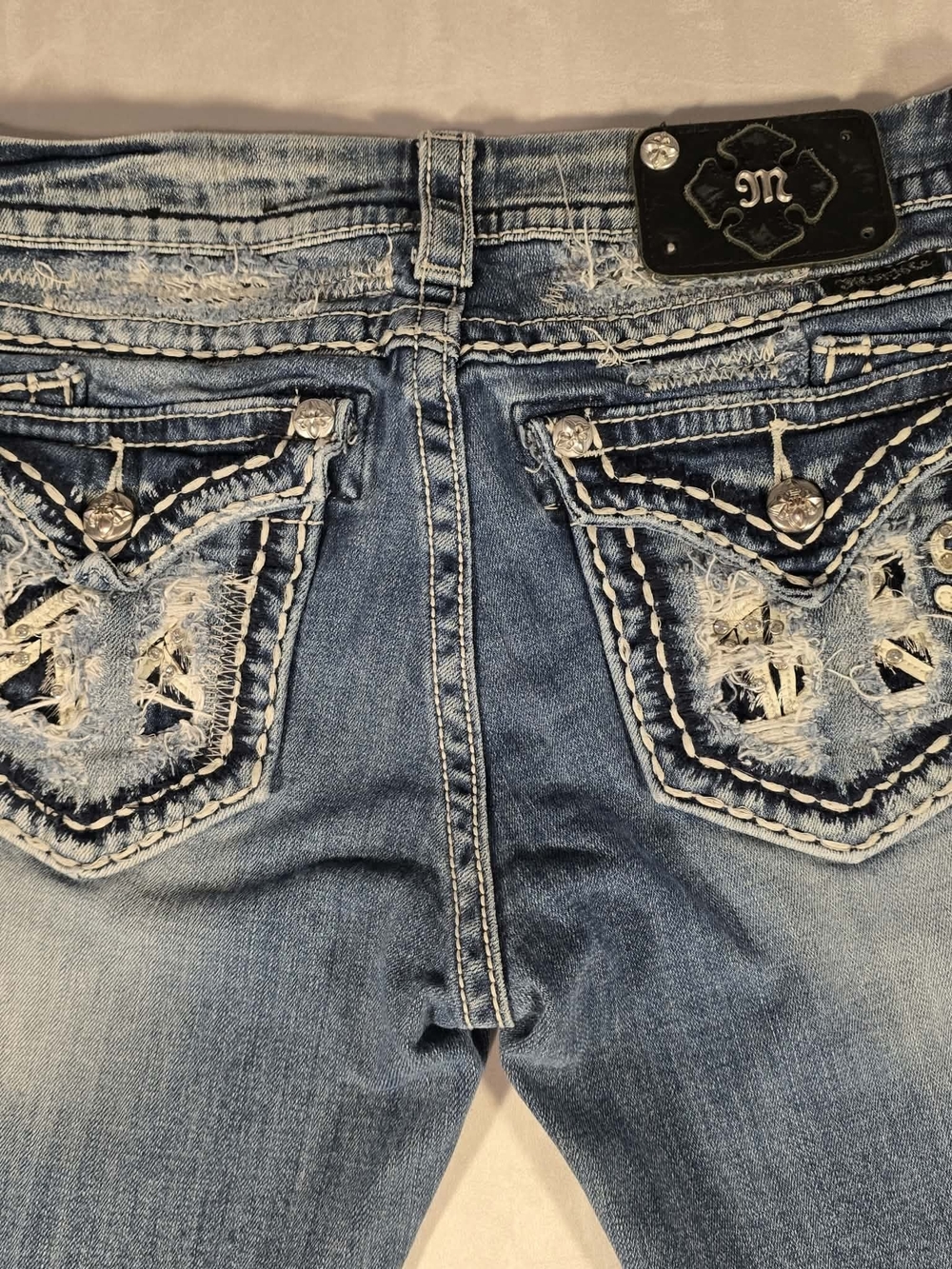 Miss Me Distressed Easy Capri Jeans Sz 29
